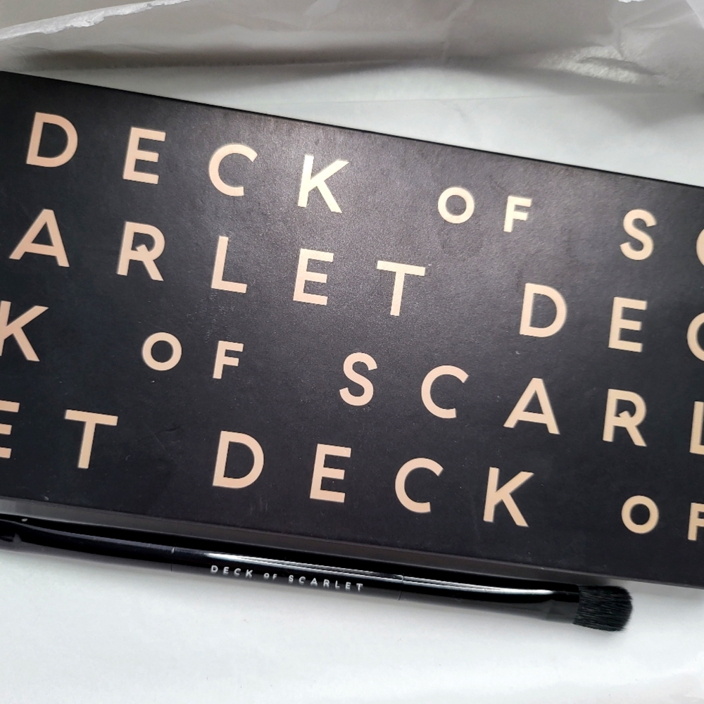 Limited Edition Deck of Scarlet Desert Eyeshadow Palette